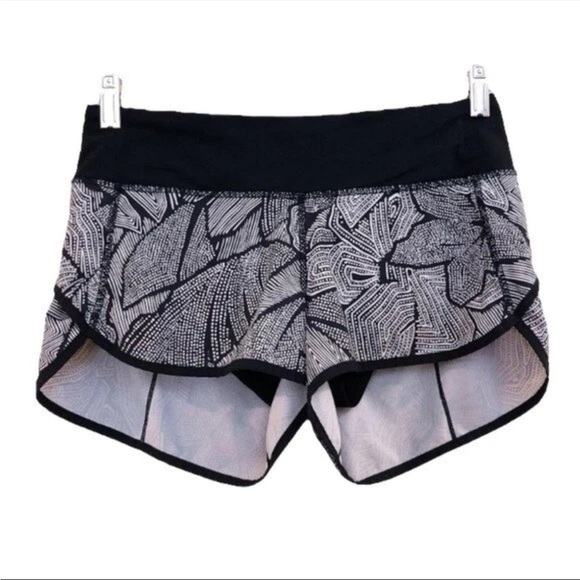 lululemon athletica Pants - Lululemon Athletica Speed Short Dottie Tribe